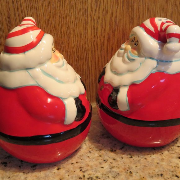 Vintage Boxed SANTA Pair Salt & Pepper Shakers Earthenware (106C) - Picture 3 of 5